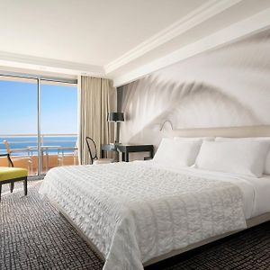 Deluxe Guest room 1 King Sea view Balcony